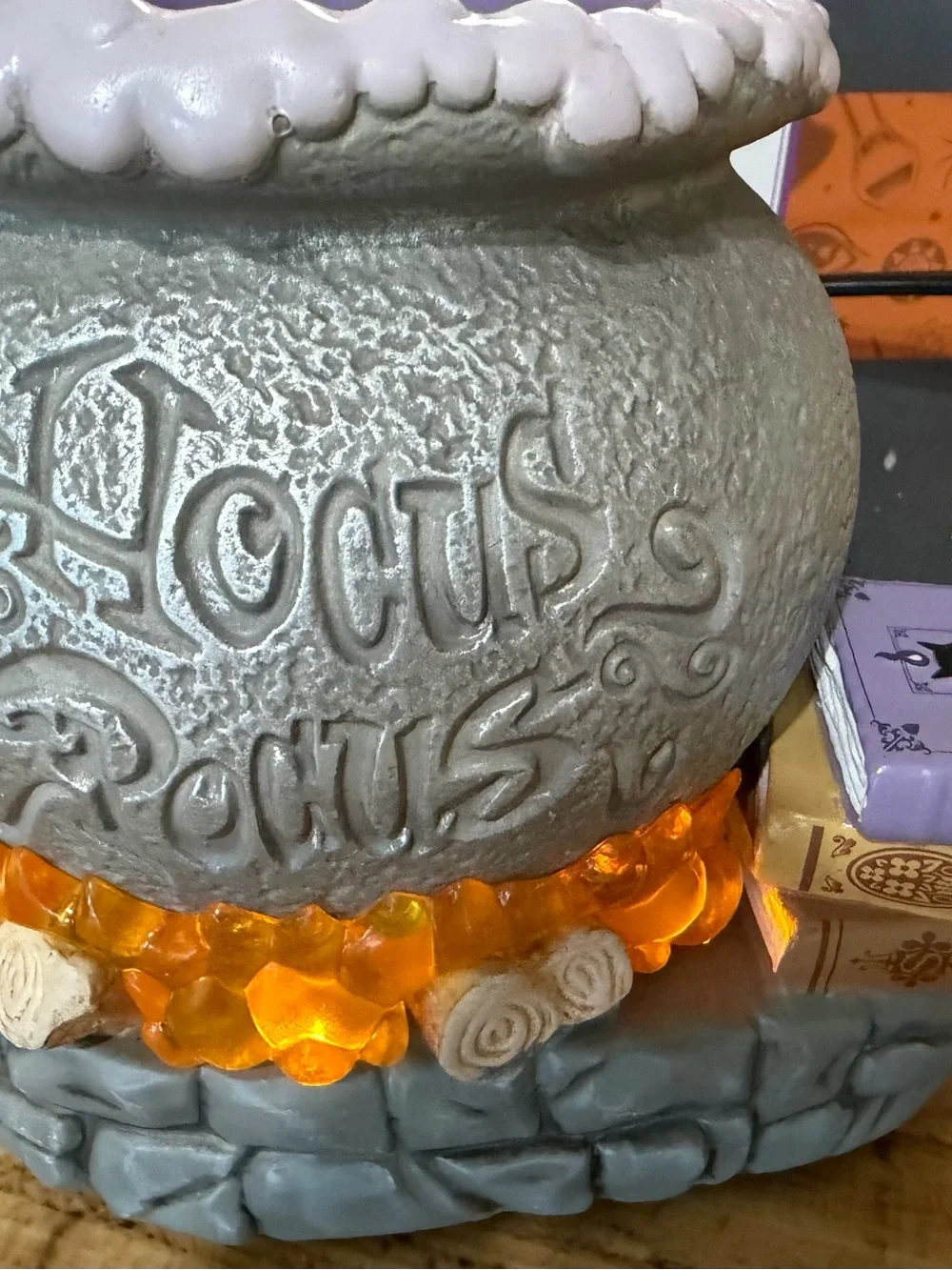 Scentsy Disney Hocus Pocus Halloween wax warmer